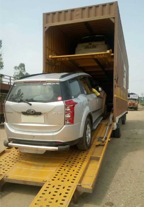 Loading and unloading services